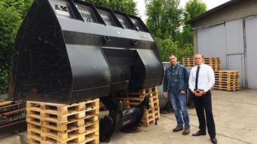 High dump bucket, L&K Land- und Kraftfahrzeugtechnik