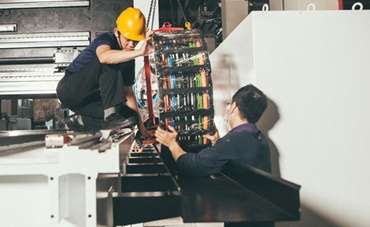 Completely pre-harnessed readychains at delivery